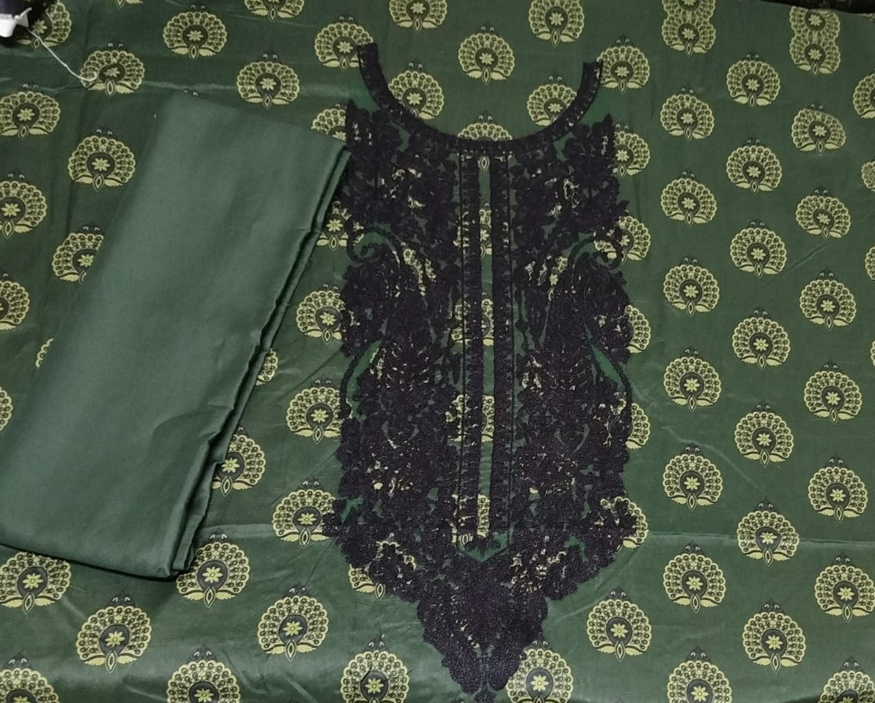 JJ 2Piece Neck Embroidery Dark Green